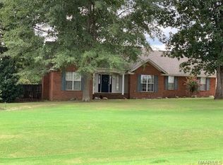 44 Harrison Hill Ct, Deatsville, AL 36022