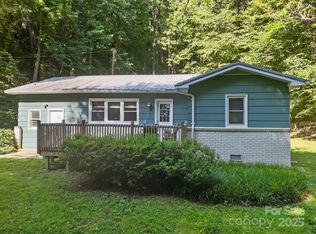 790 Thompson Rd, Saluda, NC 28773