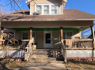 922 N 10th St, Manhattan, KS 66502