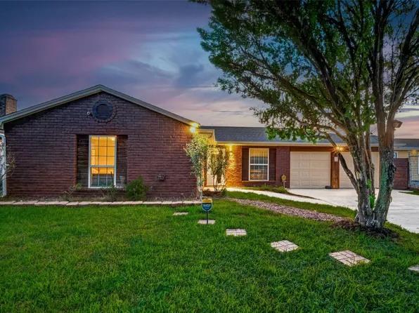6114 S Greenpark Dr, Houston, TX 77072