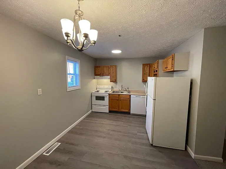 424 McLane Ave #5 — Photo 3