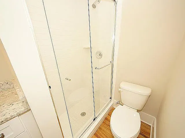 447 N Nassau St — Photo 17