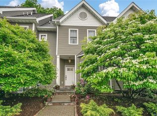 638 E Main St, Jefferson Valley, NY 10535