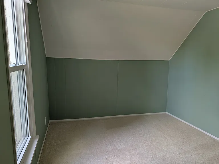 310 Eastern Ave NE — Photo 15