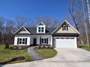 5404 Boonsboro Rd, Lynchburg, VA 24503