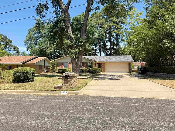3rd image of 1303 Colgate Dr