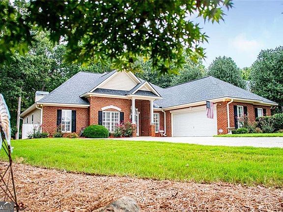 3rd image of 141 Jasmine Way