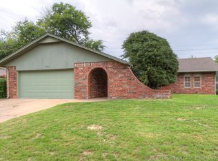 6915 E 77th St, Tulsa, OK 74133