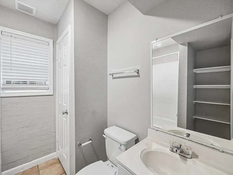 802 Stanford — Photo 9