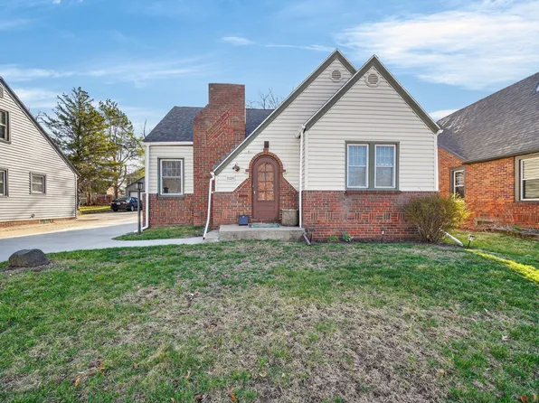 3109 E 9th St, Des Moines, IA 50316