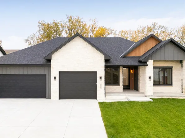 3650 Wilderness Hills Blvd, Lincoln, NE 68516