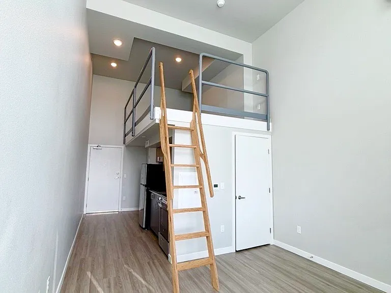 The Ellis Apartments — Photo 29