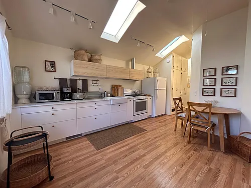 102 Laguna Pl Photo 1
