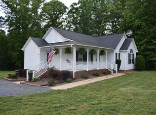 685 Dynasty Dr, Asheboro, NC 27205