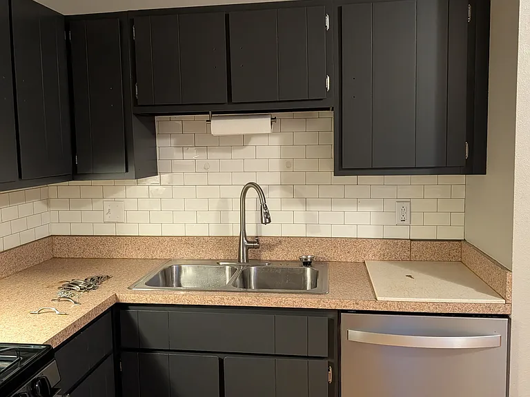2223 Jackson Dr — Photo 9