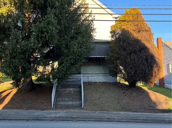 621 Brown St, Everson, PA 15631