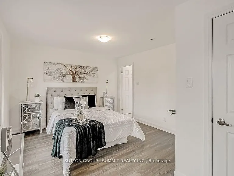16 Upper Canada Dr #UPPER — Photo 21