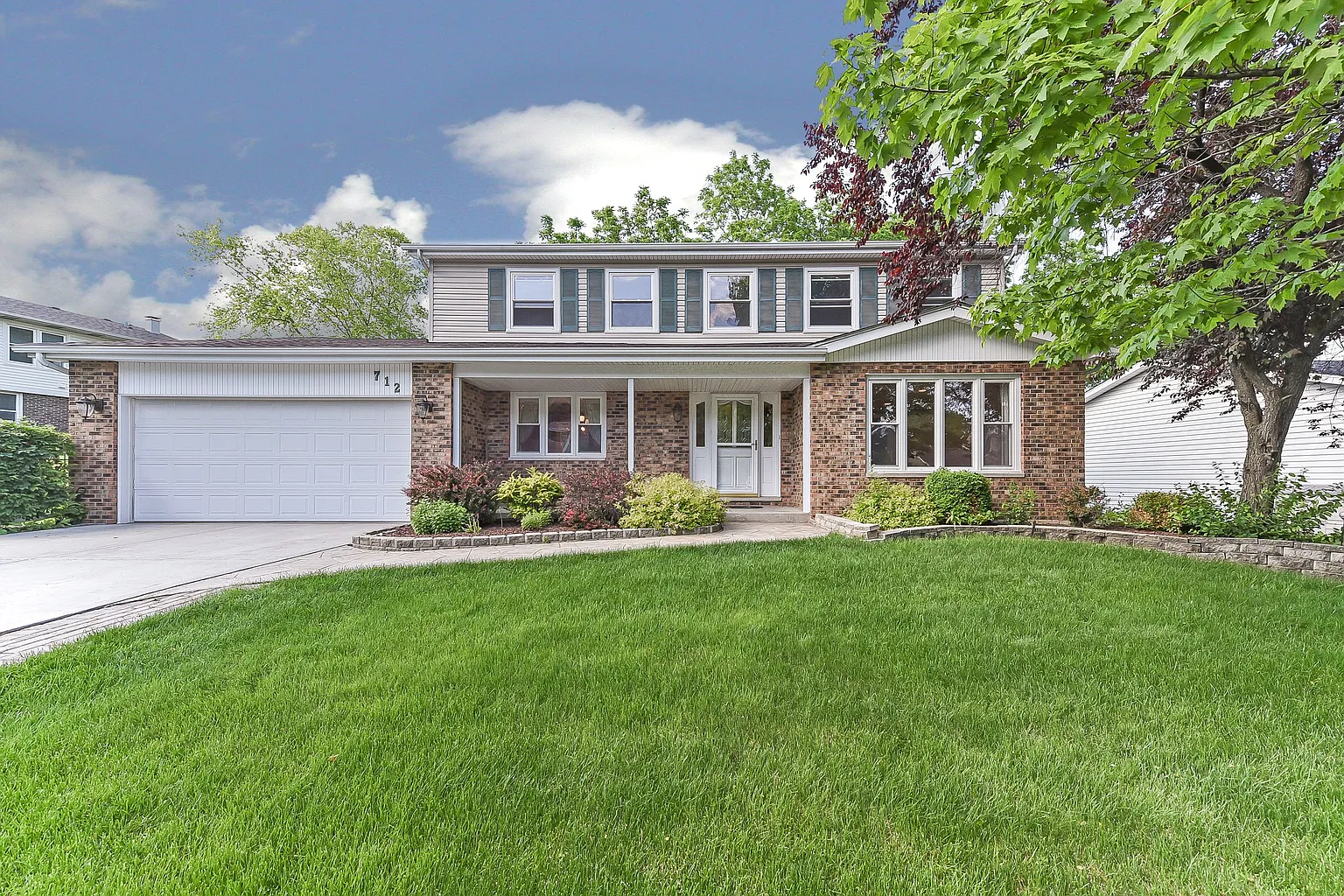 712 Bayberry Dr photo 1