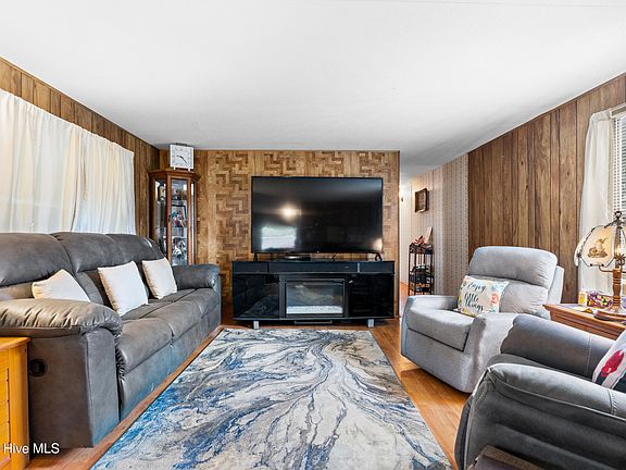 5th image of 2367 Lake Paula Drive SW