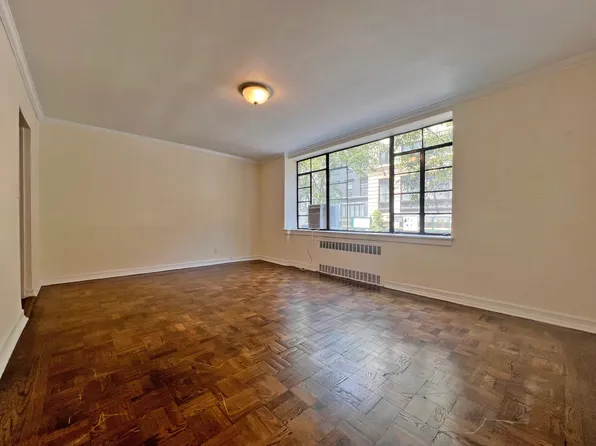 70 Irving Pl APT 2B, New York, NY 10003