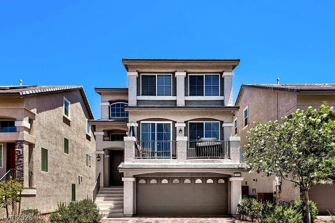 4 bed, 2.5 bath, 3005 sqft, $2,795 — Photo 1