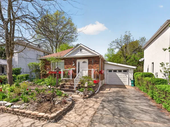 169 Carruthers Ave, Kingston, ON K7L 1M8