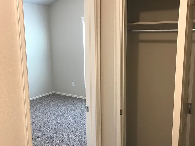 14431 S Jamestown Ave — Photo 12