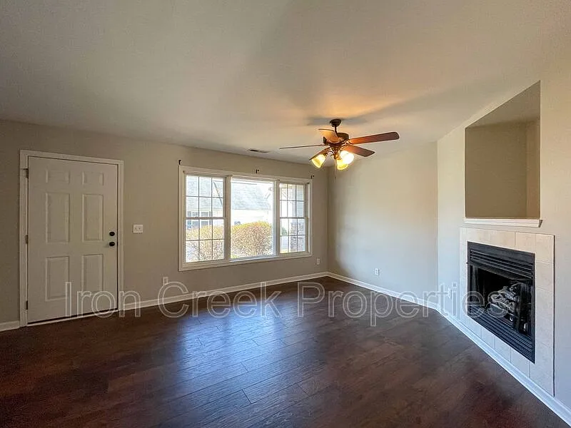 2 bed, 2.5 bath, 1152 sqft, $1,750 — Photo 3