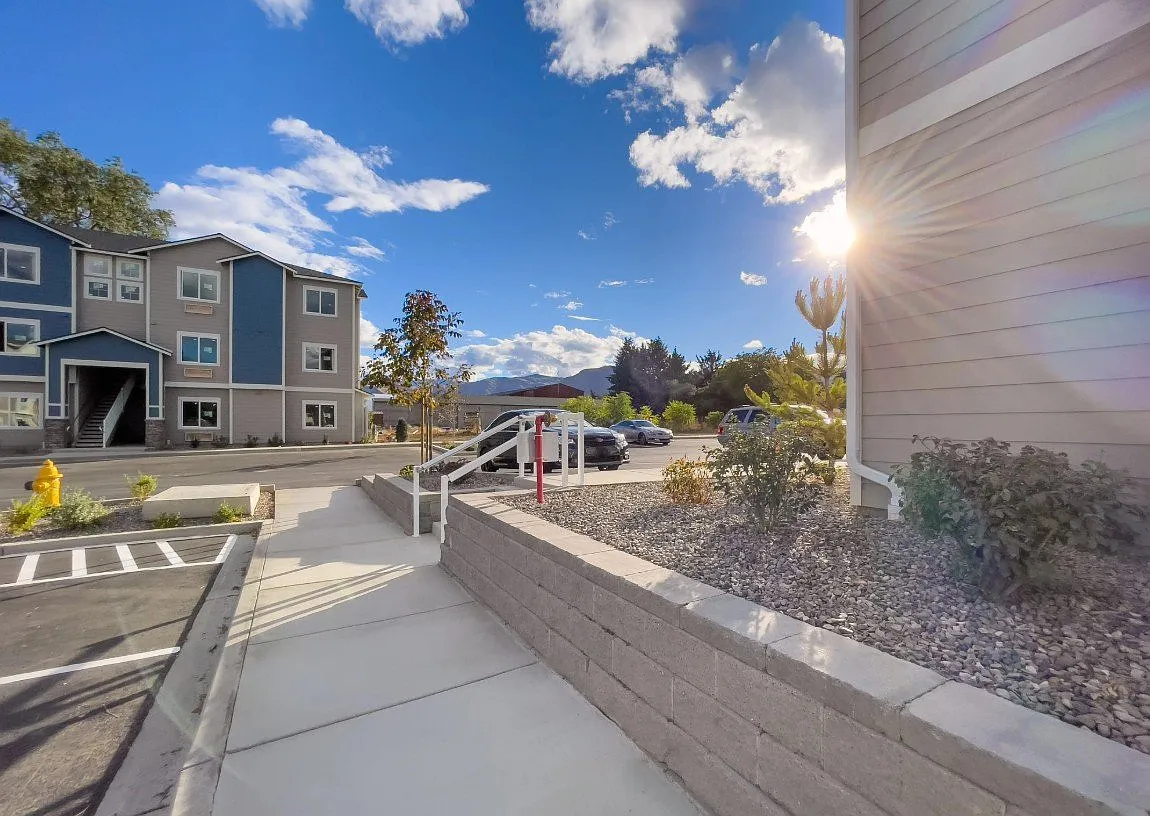 Deer Haven Apartments — Photo 2