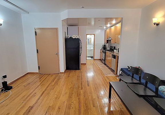 4th image of 279 21st St #2R