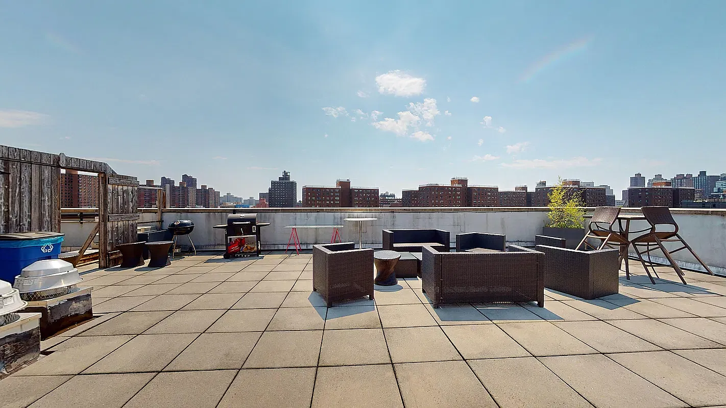 1635 Lex Avenue — Photo 4