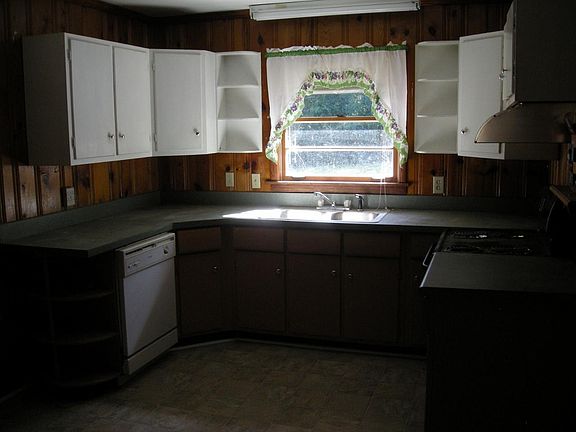 2nd image of 227 Fairview Dr