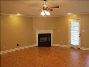 3rd image of 156 Leighton Dr
