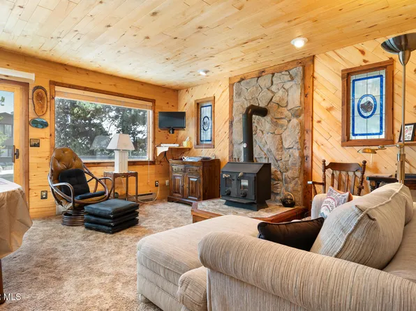 411 Kinnikinnick Road, Grand Lake, CO 80447