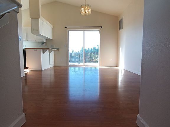 3rd image of 4970 Spearview Pl