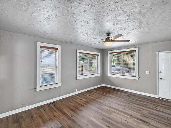 5th image of 829 E Crown Ave