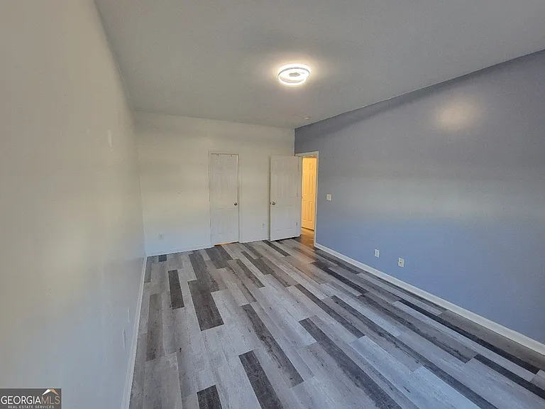 175 Stillwood Dr — Photo 11