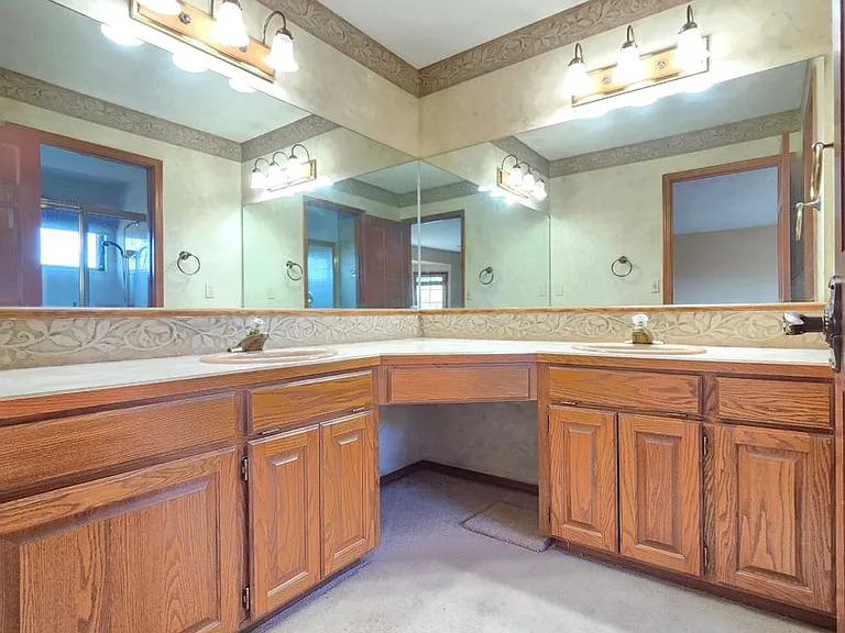 7706 E Woodview Dr — Photo 23