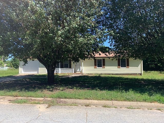 1st image of 1967 Leigh Dr SW