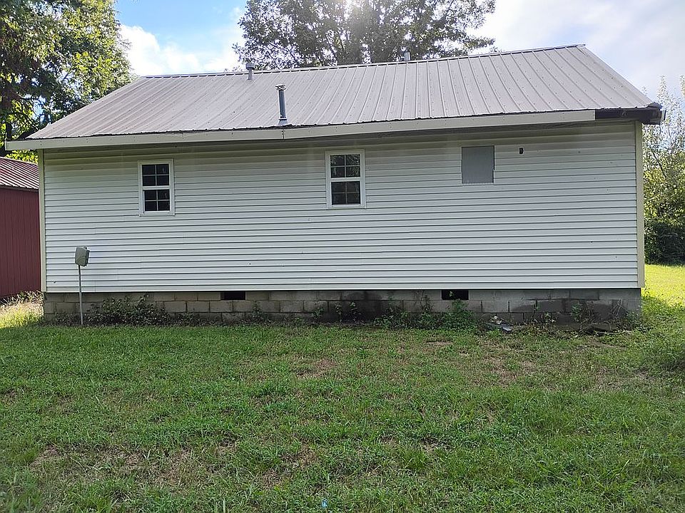 2nd image of 211 N Wimmer