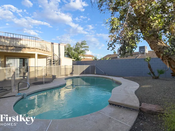 5999 Chapel Hill Ln, Las Vegas, NV 89110