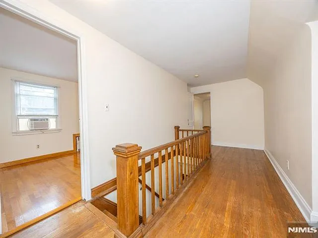 249 Carmita Ave — Photo 9