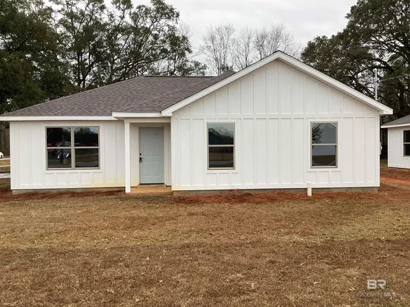 1213 W 7th St, Bay Minette, AL 36507