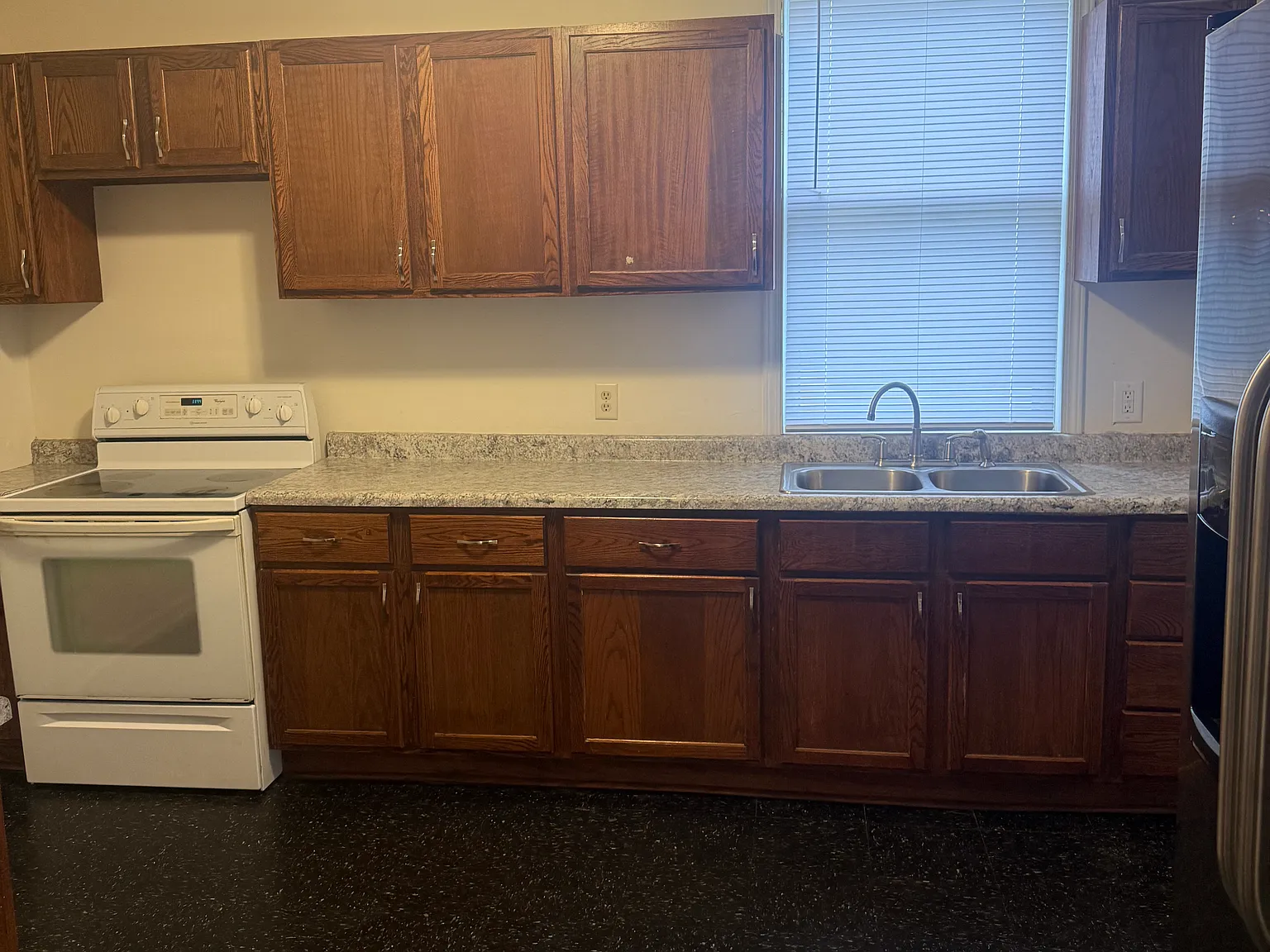 4 bed, 1812 sqft, $1,500 — Photo 2