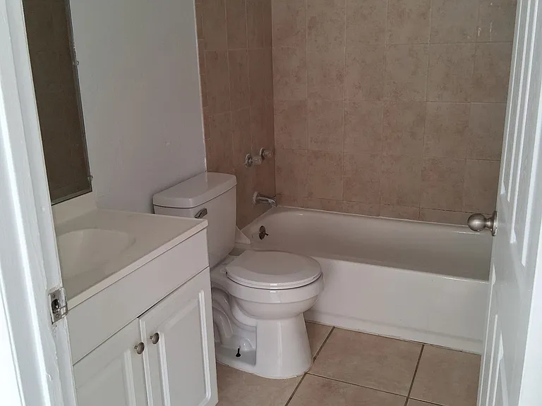 27 W Crystal Ave #101 — Photo 7