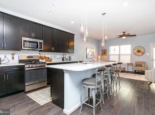716 Rollins Ln, Glen Burnie, MD 21060