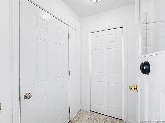 3rd image of 4 River St