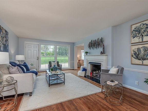 4th image of 837 Oakbrook Ct