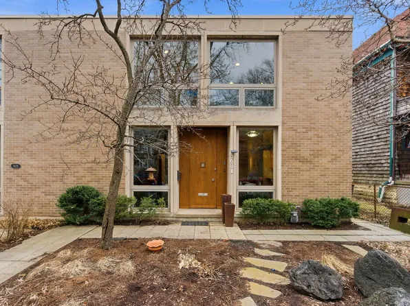 5631 S Blackstone Ave, Chicago, IL 60637