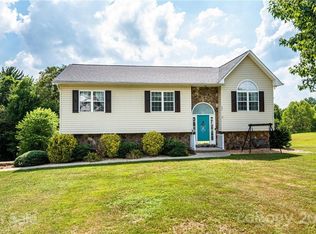 457 Meadowridge Dr, Taylorsville, NC 28681